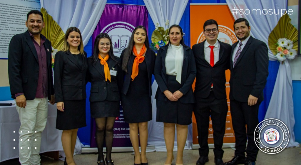 Presentación de trabajo final de grado Ingeniería Comercial UPE